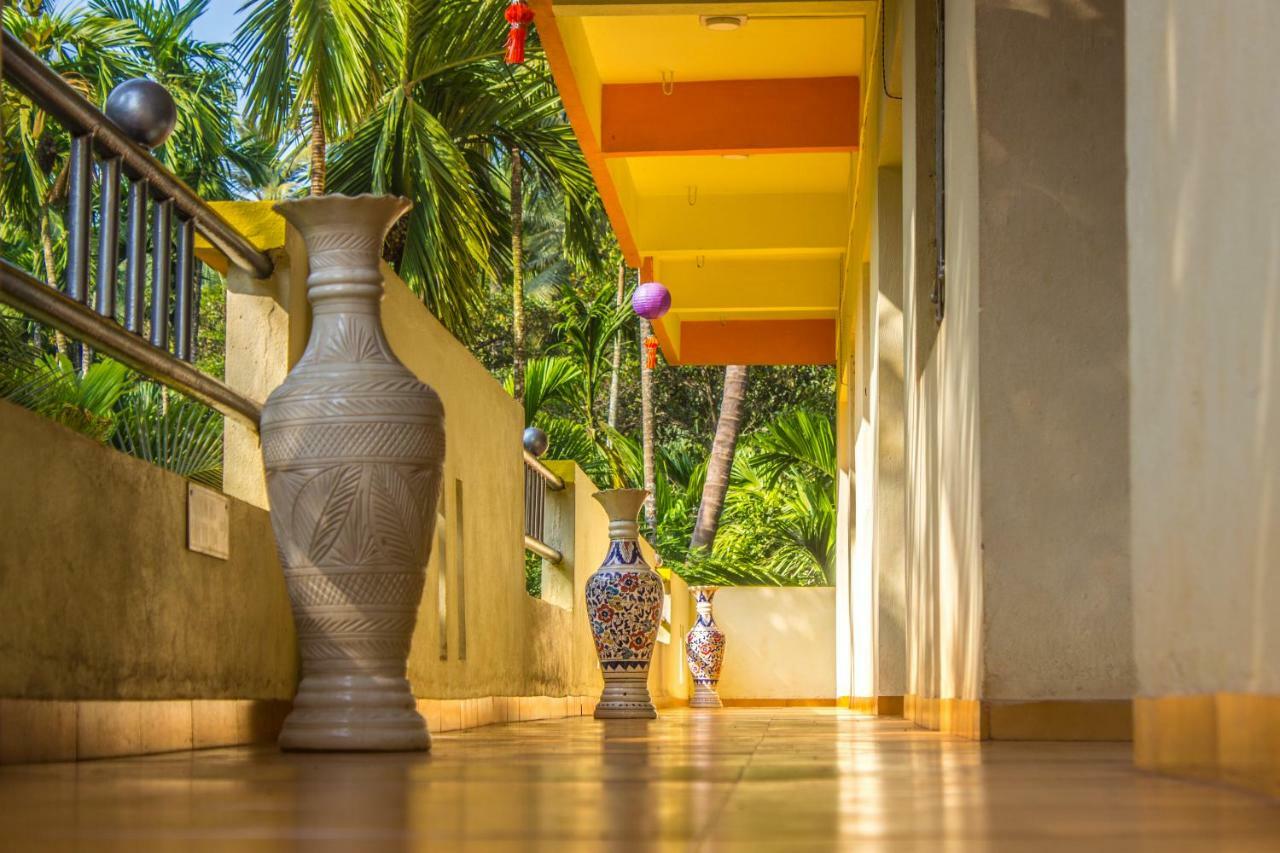Maitreya Beach Resort Diveagar Exterior photo